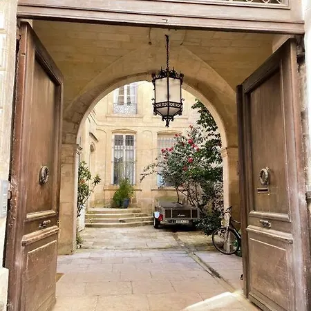 Daire Place St Pierre - Centre - 4 Pers